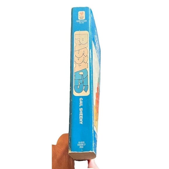 Passages: Predictable Crises of Adult Life GAIL SHEEHY 1977 Paperback - Picture 3 of 11